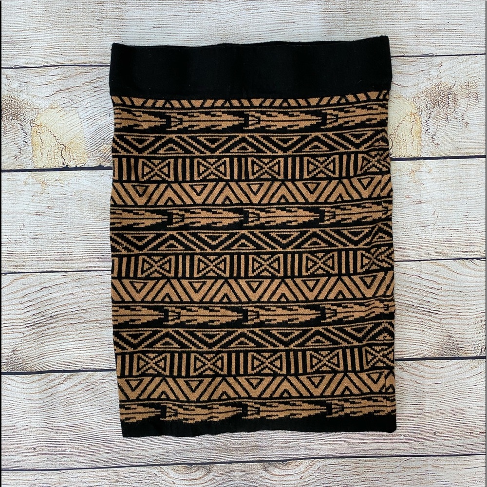 Tribal Print Body con Pencil Skirt
